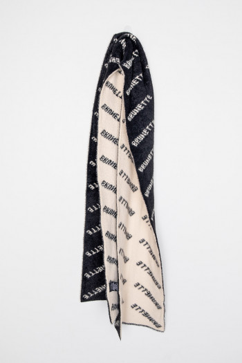 The Warm Knit Scarf The Warm Knit Scarf