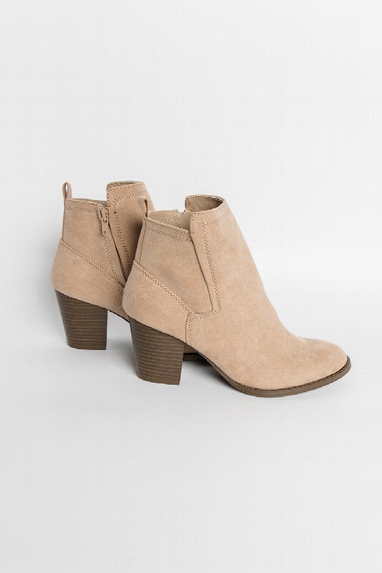 Keep on Moving Boots