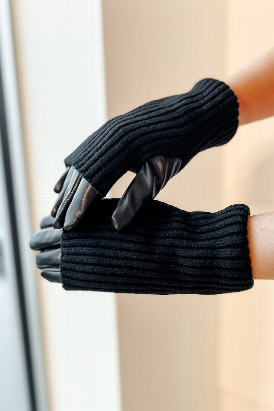 All Warmed Up Gloves