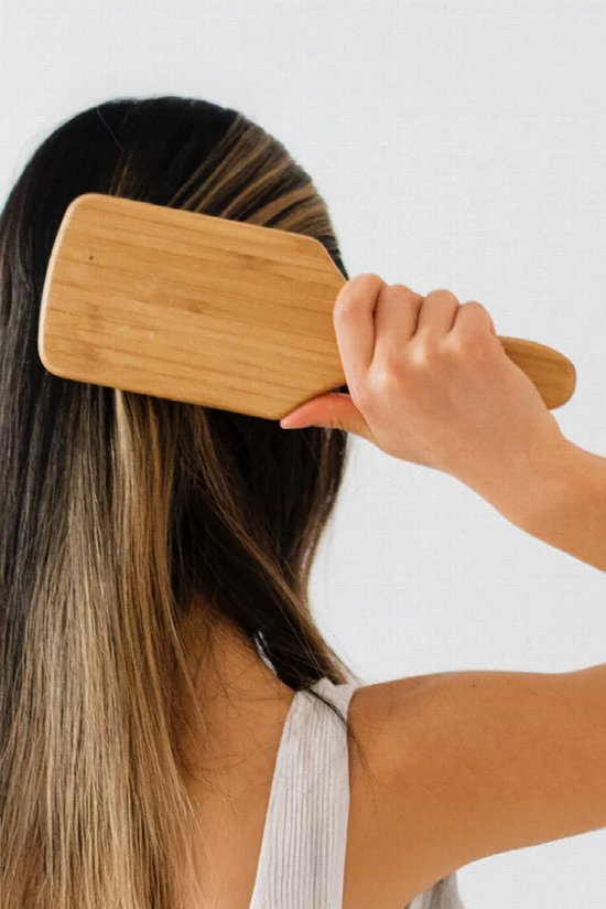 BKIND Bamboo Hair Brush 2