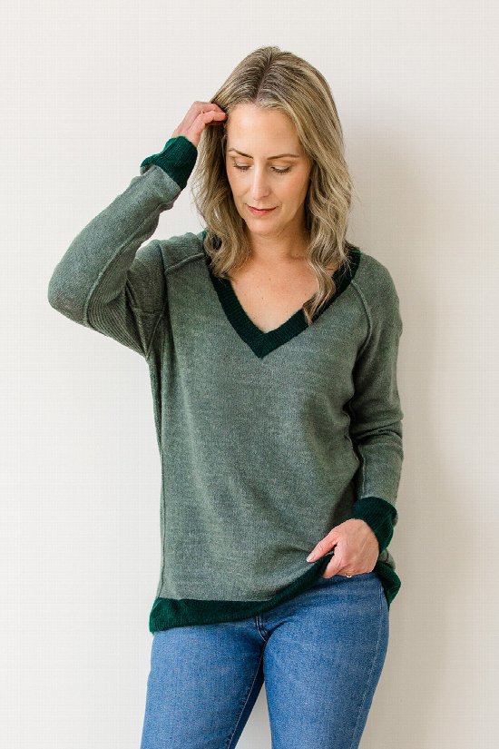 C'est la V Sweater