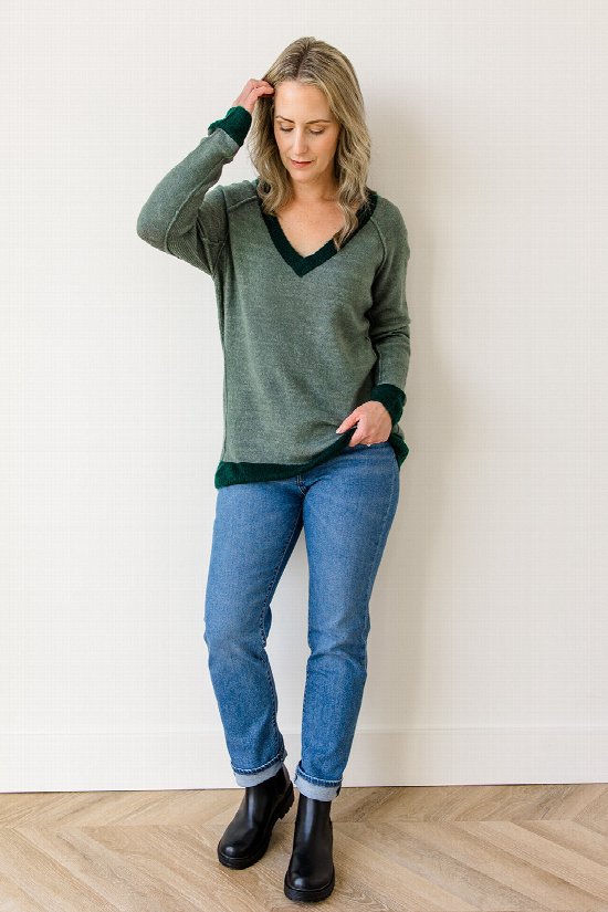 C'est la V Sweater 2