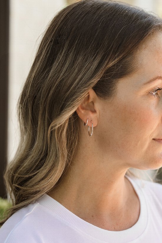 Elena Mini Hoop Earrings 2