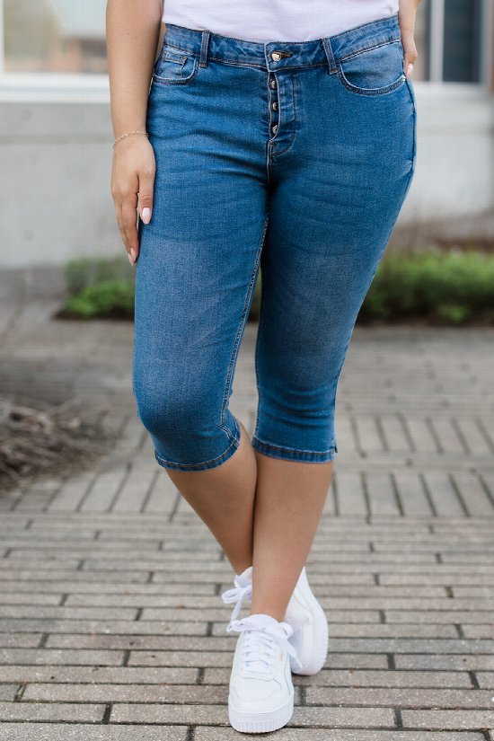 Halfway There Capris