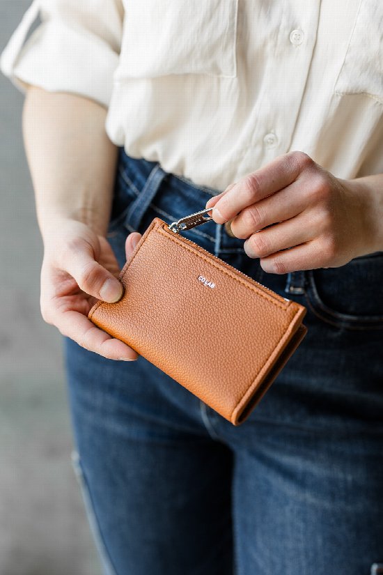 Simple & Compact Wallet
