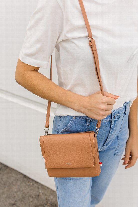 Simply Stylish Crossbody Bag