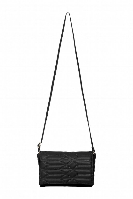 The Essential Handbag